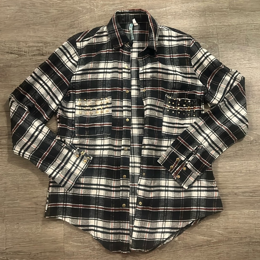 Studded Pocket Flannel